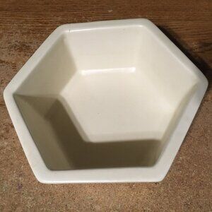 VINTAGE HAEGER WHITE 9" HEXAGON ART DECO PLANTER 4003